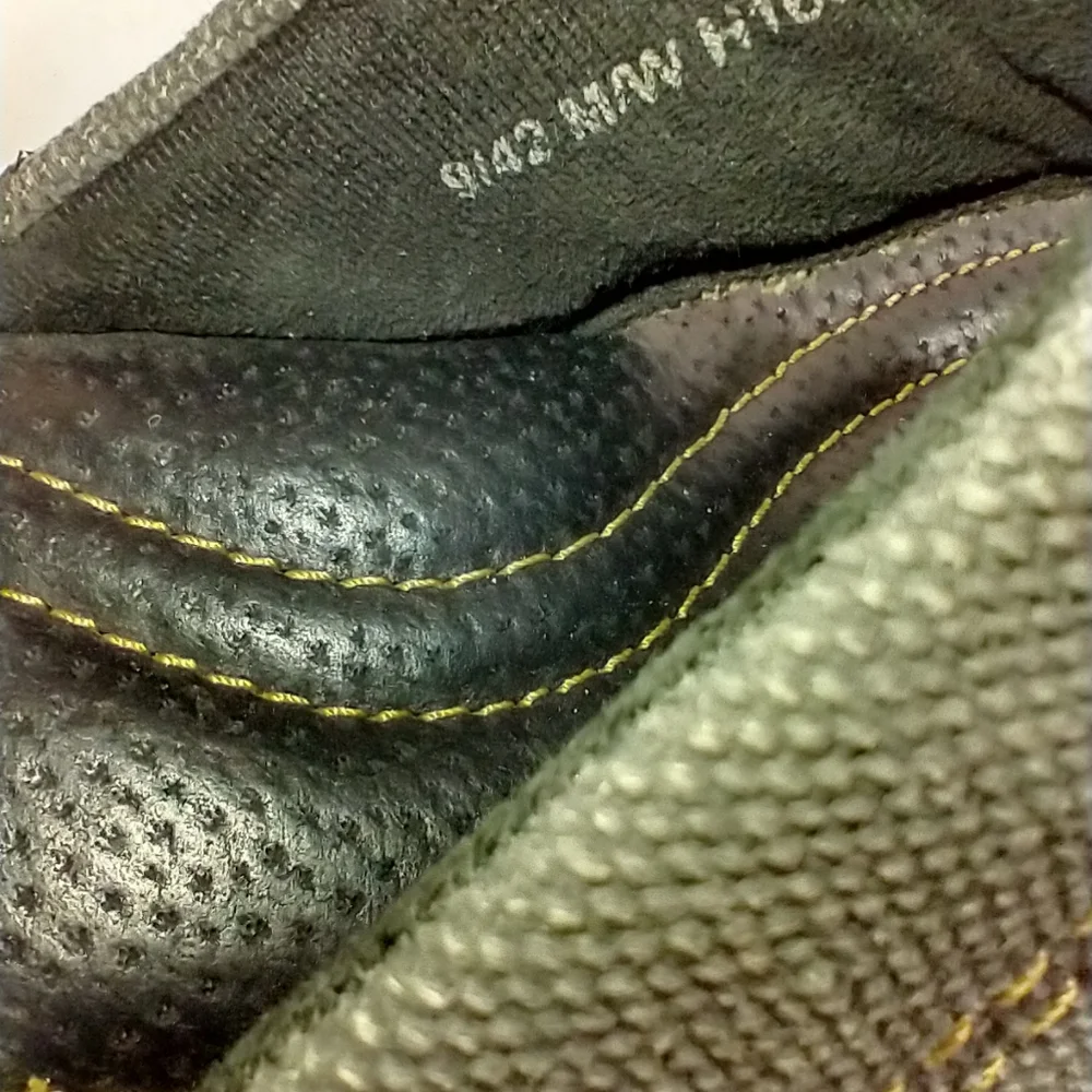 Born Cavill Leather Canvas Thong Flip Flop Sandals Men's sz 9.